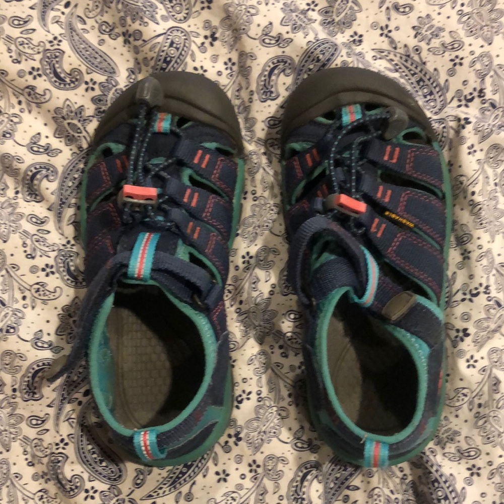 Girl’s Keen Sandals